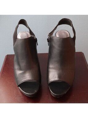 Tahari Black Open Toe Leather Sling Back Sandals Bootie Shoes Size 10.